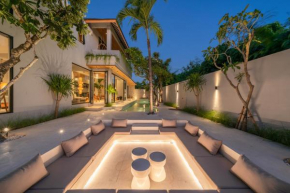 Villa Batu - Superb 4BR Rooftop Villa, Short Walk to The Beach